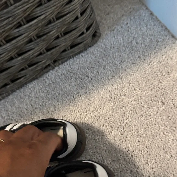 Adidas Toddler / Little Kids Black and White Samba Sneakers - Picture 5 of 6